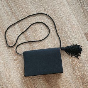 Black Vanessa Triangle Purse